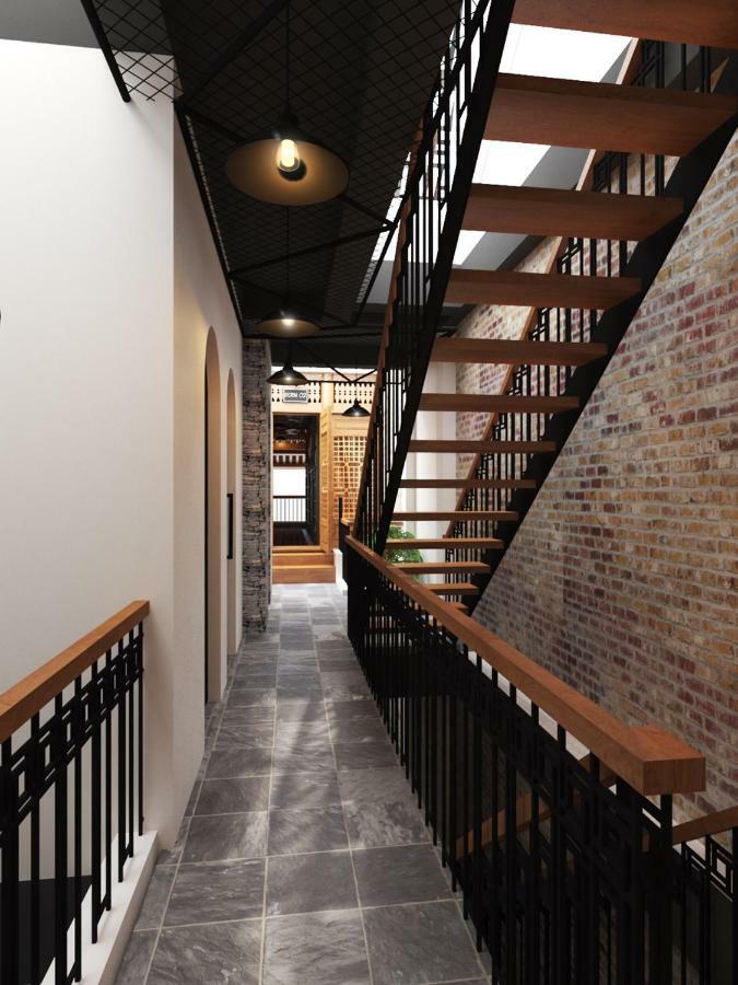 Ethnic House Lounge Bar & Hostel 同文 外观 照片